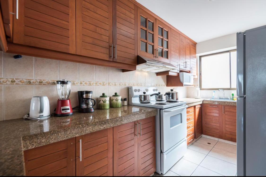 New Apartment In Miraflores! Larcomar Area! Лима Экстерьер фото